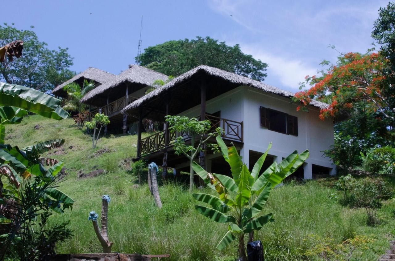 Hotel Océan Beach Sakatia Nosy-Be Exterior foto